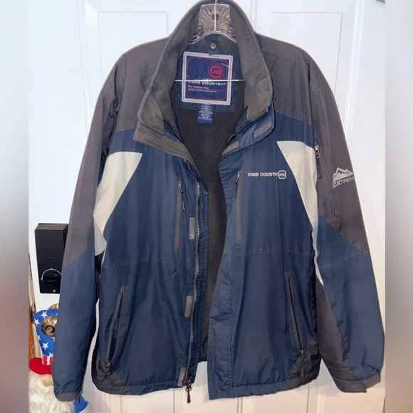 Free Country Men's Navy and Charcoal Performance Jacket - Picture 1 of 5